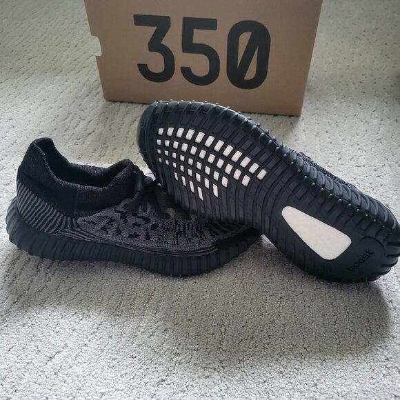 SIZE 6 / 7W - Adidas Yeezy 350 V2 CMPCT Slate Onyx - IG9606 - AUTHENTIC NEW! - Picture 3 of 10